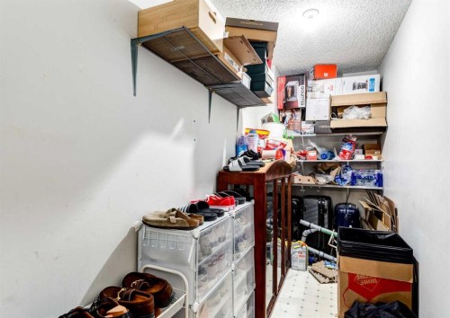 308-8604 48 Avenue Nw, Calgary, AB - Indoor Photo Showing Other Room