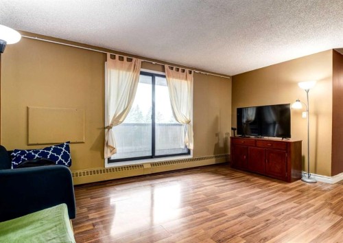 308-8604 48 Avenue Nw, Calgary, AB - Indoor