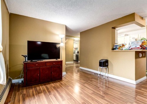 308-8604 48 Avenue Nw, Calgary, AB - Indoor