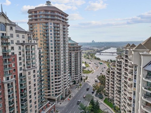 407-1121 6 Avenue SW Calgary, AB T2P 5J4