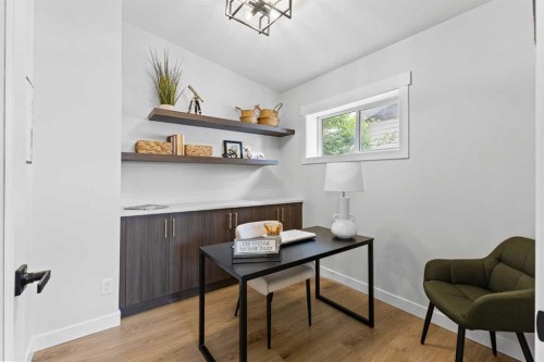 611 Agate Crescent Se, Calgary, AB - Indoor Photo Showing Office