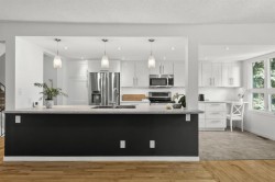 2 Canterbury Gardens SW Calgary, AB T2W 2S9