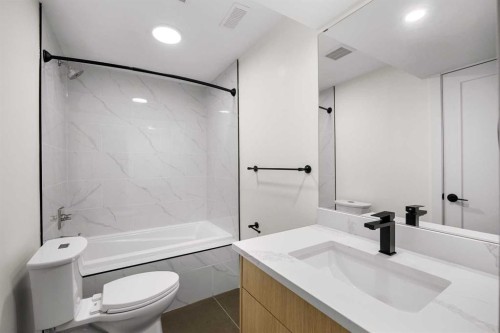 1040 Lake Ontario Drive Se, Calgary, AB - Indoor Photo Showing Bathroom