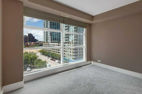 701-205 Riverfront Avenue Sw, Calgary, AB - Indoor Photo Showing Other Room