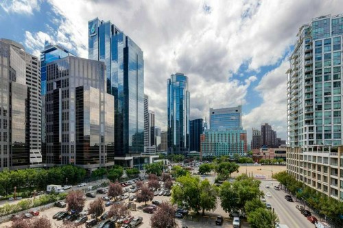 701-205 Riverfront Avenue Sw, Calgary, AB - Outdoor With Facade