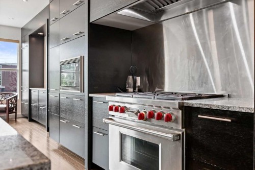 606 Aspen Meadows Hill Sw, Calgary, AB - Indoor Photo Showing Kitchen