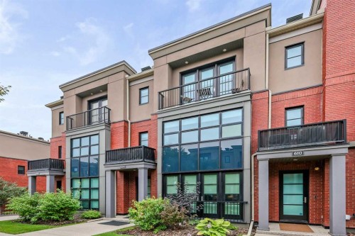 606 Aspen Meadows Hill Sw, Calgary, AB - Outdoor With Balcony With Facade