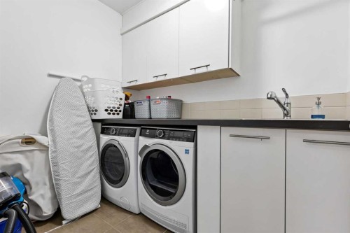 606 Aspen Meadows Hill Sw, Calgary, AB - Indoor Photo Showing Laundry Room