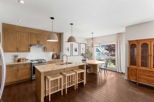 1535 Idaho Street, Carstairs, AB - Indoor Photo Showing Kitchen