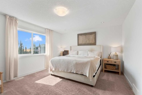 1535 Idaho Street, Carstairs, AB - Indoor Photo Showing Bedroom