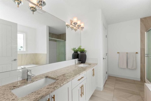 1535 Idaho Street, Carstairs, AB - Indoor Photo Showing Bathroom