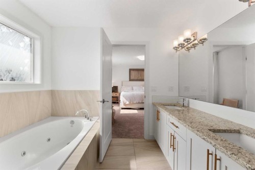 1535 Idaho Street, Carstairs, AB - Indoor Photo Showing Bathroom