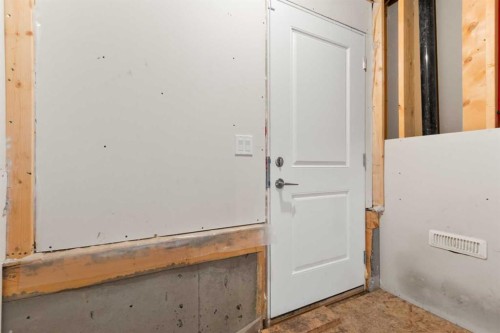 1535 Idaho Street, Carstairs, AB - Indoor Photo Showing Other Room