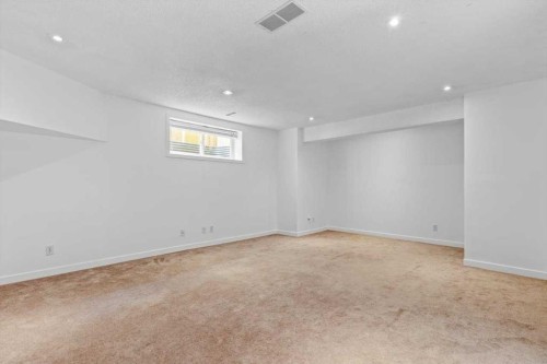 57 Everwillow Boulevard Sw, Calgary, AB - Indoor Photo Showing Other Room