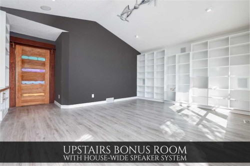 129 Pantego Bay Nw, Calgary, AB - Indoor Photo Showing Other Room