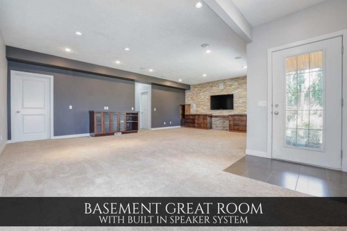 129 Pantego Bay Nw, Calgary, AB - Indoor Photo Showing Other Room