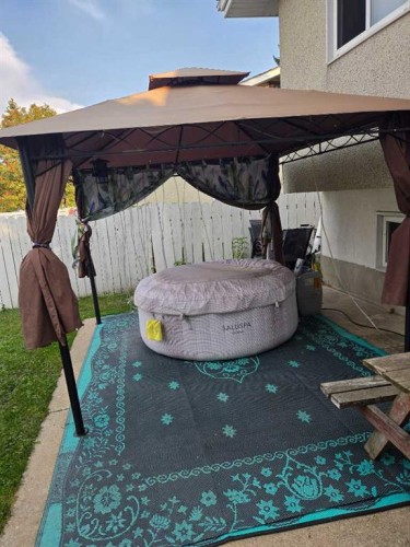 5112 Maryvale Drive Ne, Calgary, AB - Outdoor With Exterior