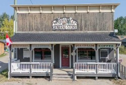 5204 579 Highway  Rural Mountain View County, AB T0M 2E0