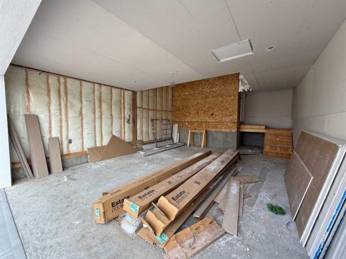 104 Lakewood Circle, Strathmore, AB - Indoor Photo Showing Other Room