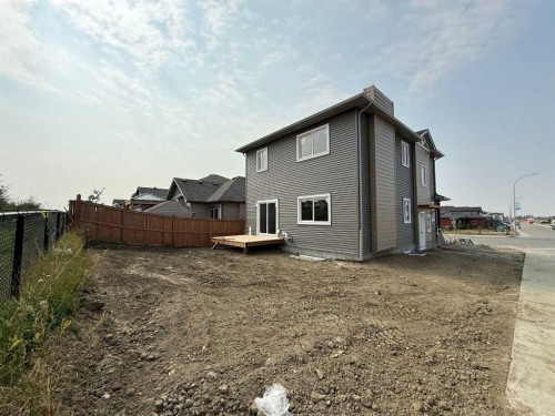 104 Lakewood Circle, Strathmore, AB - Outdoor