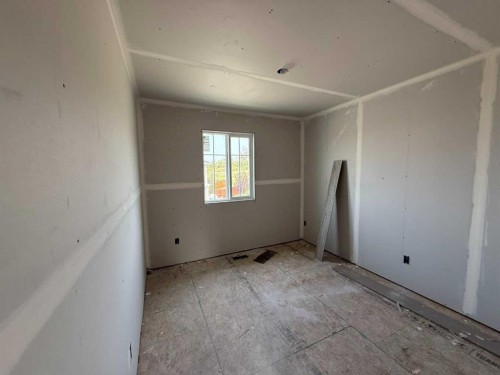 104 Lakewood Circle, Strathmore, AB - Indoor Photo Showing Other Room