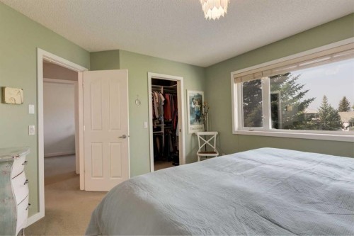 21 Springbank Rise Sw, Calgary, AB - Indoor Photo Showing Bedroom