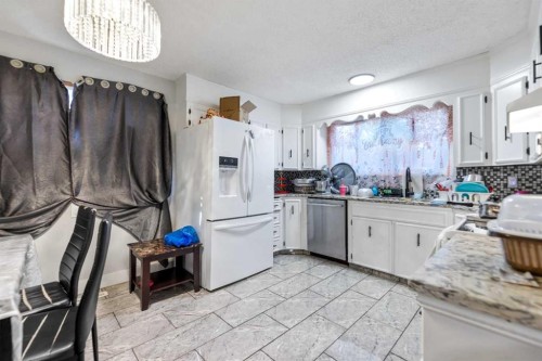 83 Templevale Way Ne, Calgary, AB - Indoor Photo Showing Kitchen