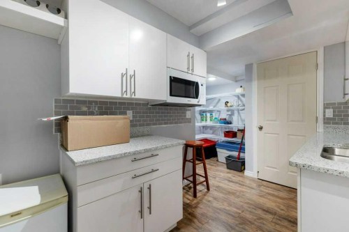540 Panatella Court Nw, Calgary, AB - Indoor Photo Showing Kitchen