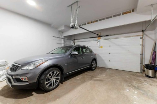540 Panatella Court Nw, Calgary, AB - Indoor Photo Showing Garage