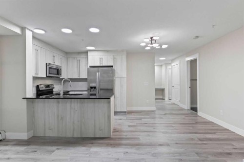 3112-11 Mahogany Row Se, Calgary, AB - Indoor Photo Showing Kitchen