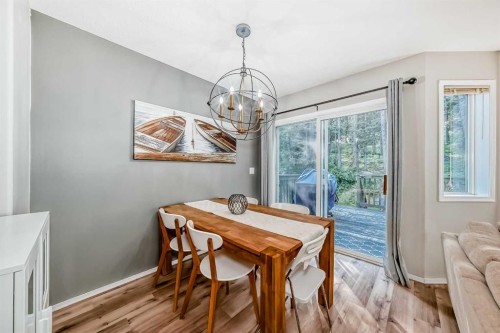 985 Wilson Way, Canmore, AB - Indoor Photo Showing Dining Room