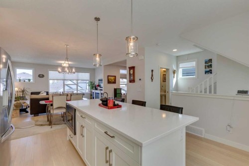 819 Shawnee Terrace Sw, Calgary, AB - Indoor