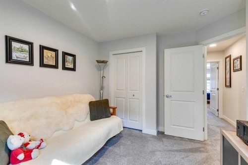 819 Shawnee Terrace Sw, Calgary, AB - Indoor