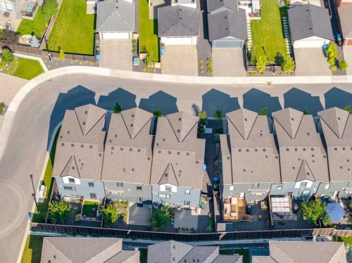 819 Shawnee Terrace Sw, Calgary, AB - 