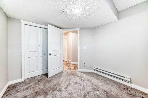 7468 202 Avenue Se, Calgary, AB - Indoor Photo Showing Other Room