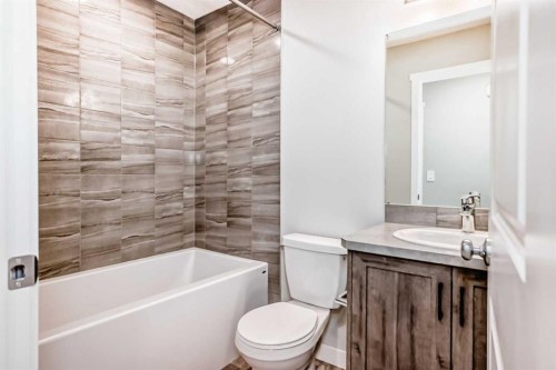 7468 202 Avenue Se, Calgary, AB - Indoor Photo Showing Bathroom