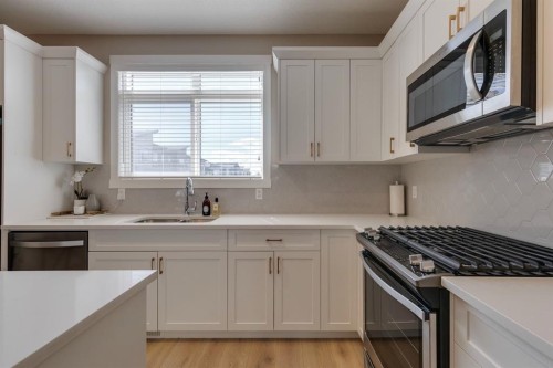 19 Sage Bluff Gate Nw, Calgary, AB - Indoor Photo Showing Kitchen With Stainless Steel Kitchen With Upgraded Kitchen