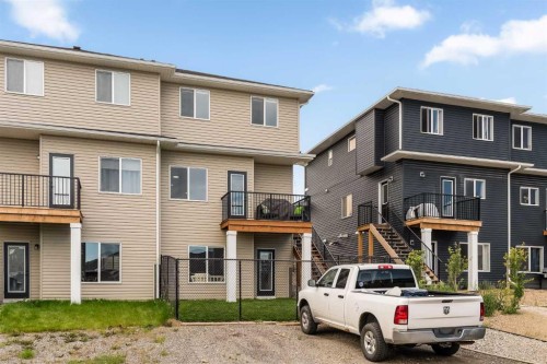 182 River Heights Drive, Cochrane, AB - Outdoor