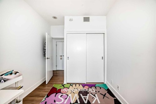 1202-550 Riverfront Avenue Se, Calgary, AB - Indoor Photo Showing Other Room