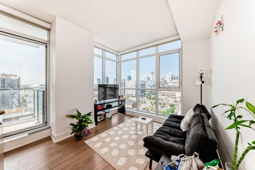 1202-550 Riverfront Avenue Se, Calgary, AB - Indoor Photo Showing Other Room