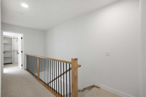 8349 8 Avenue Sw, Calgary, AB - Indoor Photo Showing Other Room