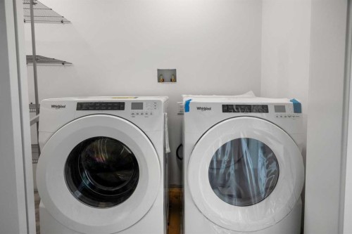 8349 8 Avenue Sw, Calgary, AB - Indoor Photo Showing Laundry Room