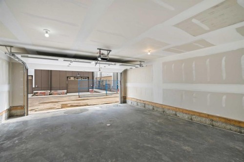 8349 8 Avenue Sw, Calgary, AB - Indoor Photo Showing Garage