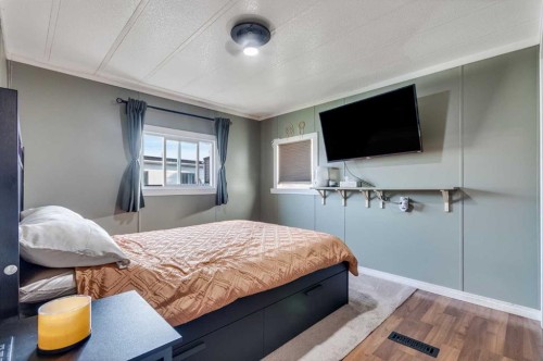 312 Aurora Drive, High River, AB 