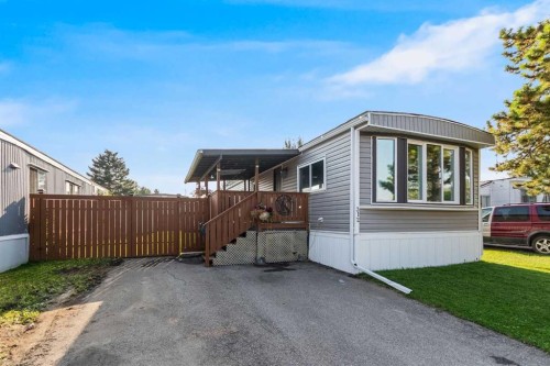 312 Aurora Drive, High River, AB 