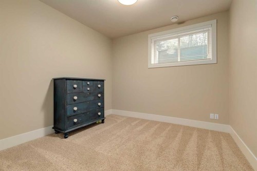 16 Varal Place Nw, Calgary, AB - Indoor Photo Showing Other Room