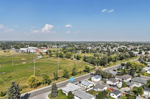 1502 49 Street Se, Calgary, AB - Outdoor With View