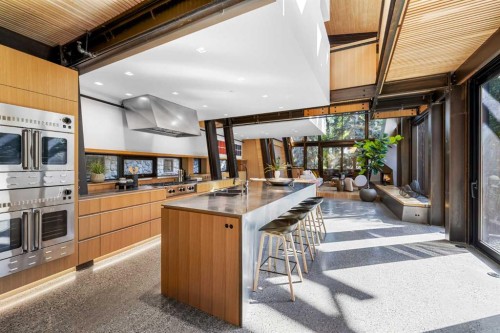 1308 Montreal Avenue Sw, Calgary, AB - Indoor Photo Showing Kitchen With Double Sink