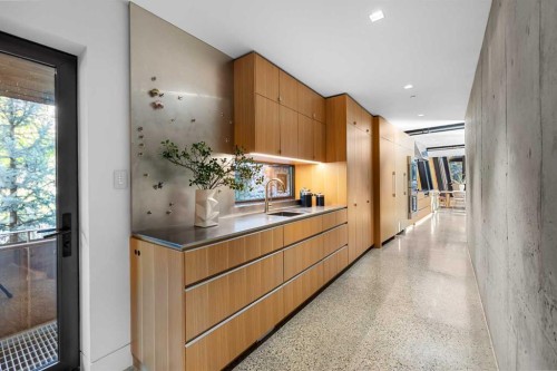 1308 Montreal Avenue Sw, Calgary, AB - Indoor Photo Showing Other Room