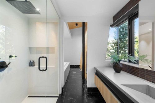 1308 Montreal Avenue Sw, Calgary, AB - Indoor